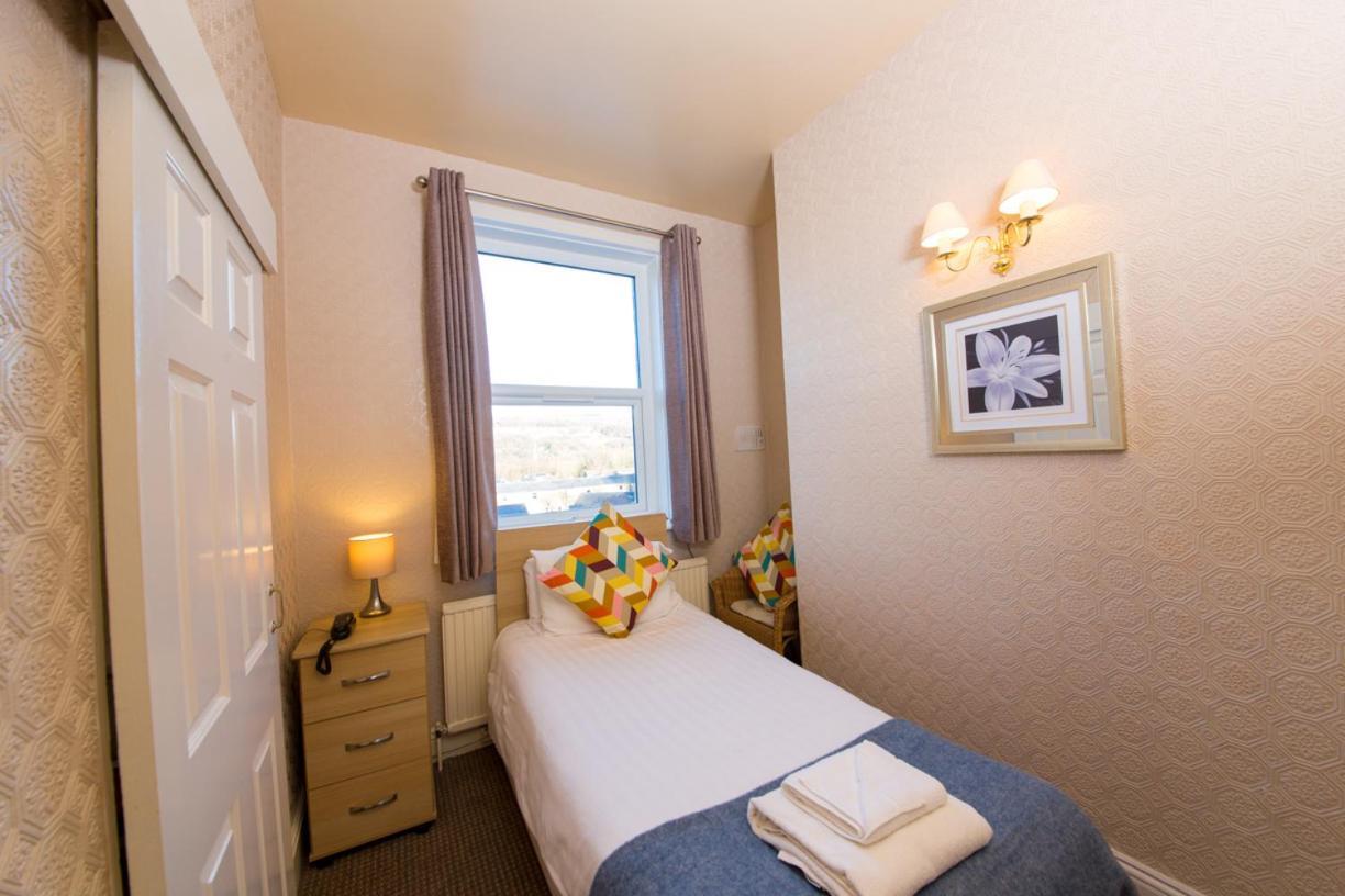 Dalesgate Hotel Keighley Habitación foto